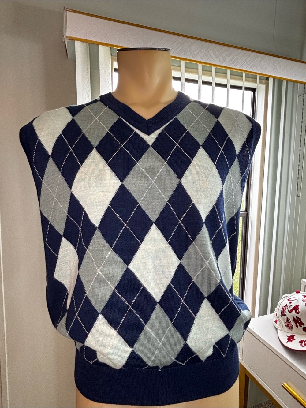 Hogan Navy and Gray Argyle V‑Neck Sweater Vest